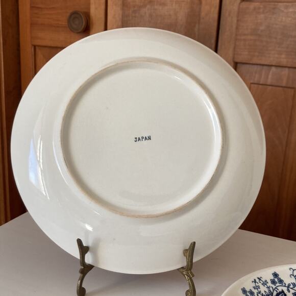 Vintage “Blue Onion” Transferware Dinner Plates, 2 - Picture 8 of 10